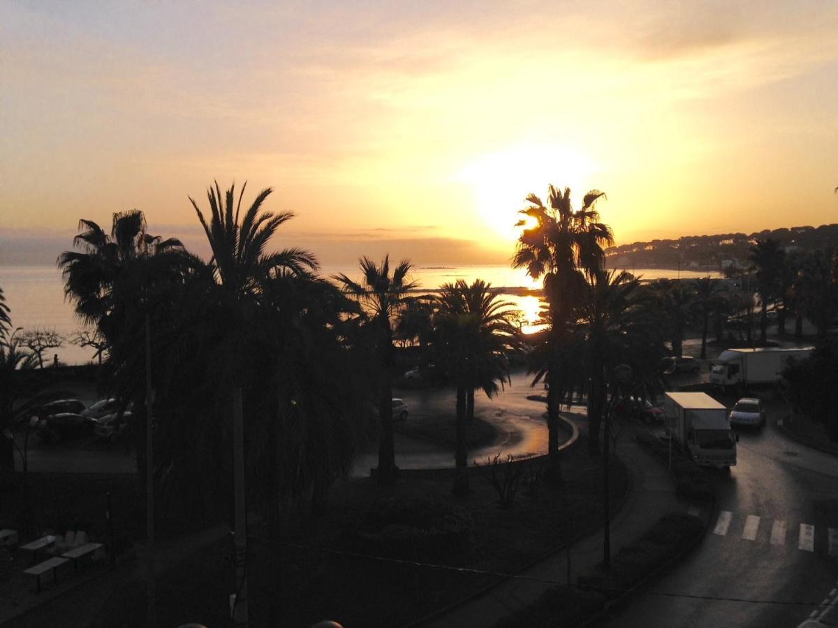Le Ponteil Plage Antibes Esterno foto